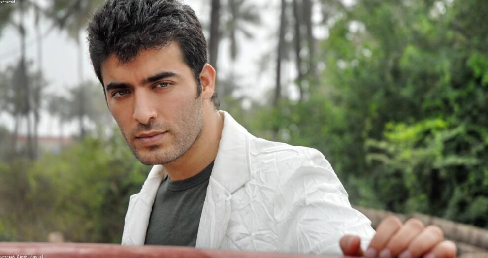 Hrithik Roshan's Cosmic Friendship: The Intersection of Bollywood and Sci-Fi in Project Hail Mary