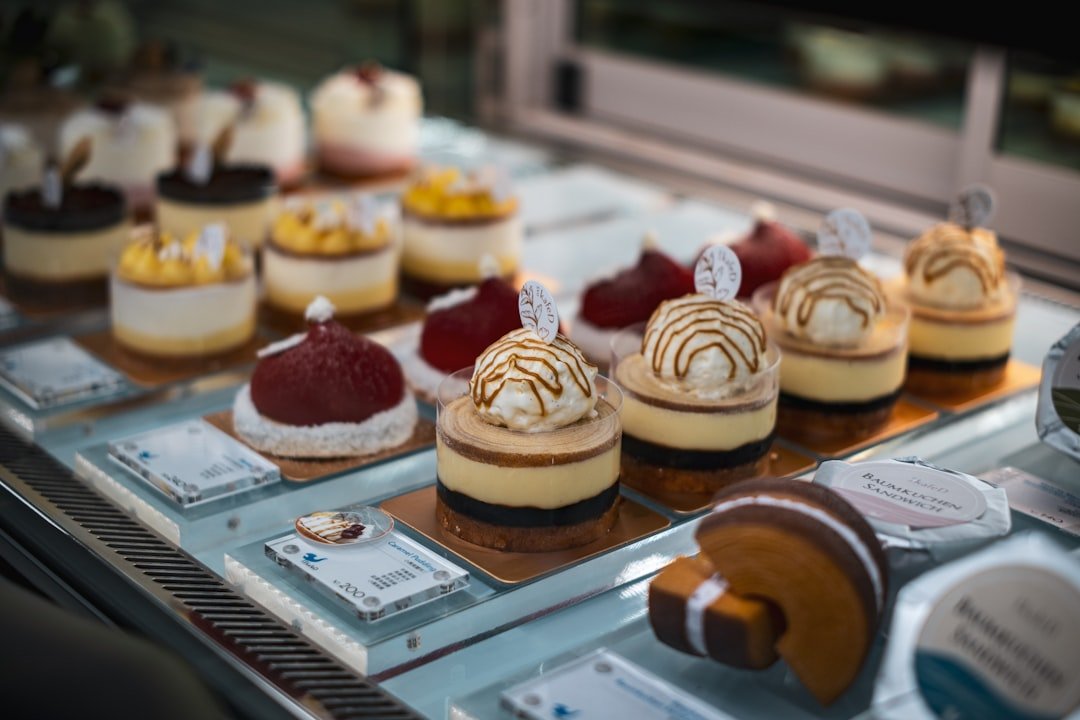 New Dessert Shop with Flower-Shaped Gelato Cones to Open in Henley