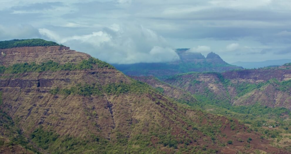 Maharashtra Recognized as India's Event Tourism Hub, According to Airbnb Report