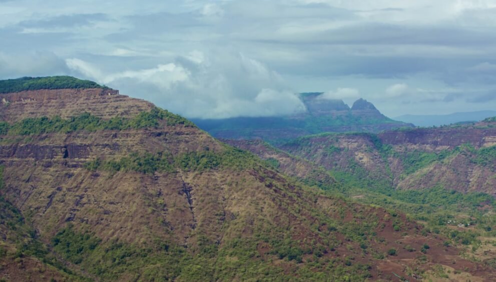 Maharashtra Recognized as India's Event Tourism Hub, According to Airbnb Report