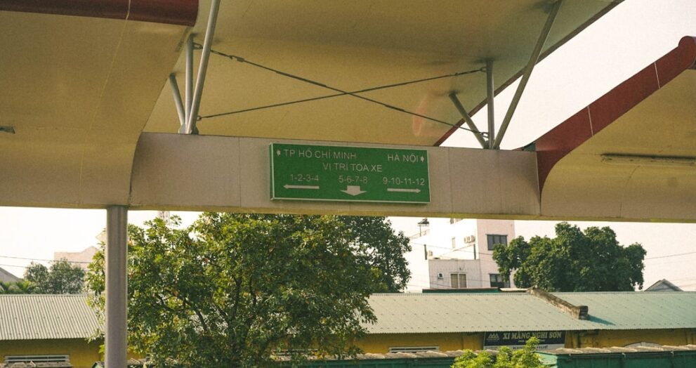 UK Tourists Face Long Delays at Major Airport