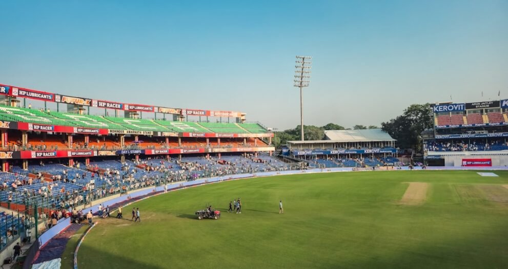 Jaideep Ahlawat Meets Virat Kohli Ahead of IPL 2026