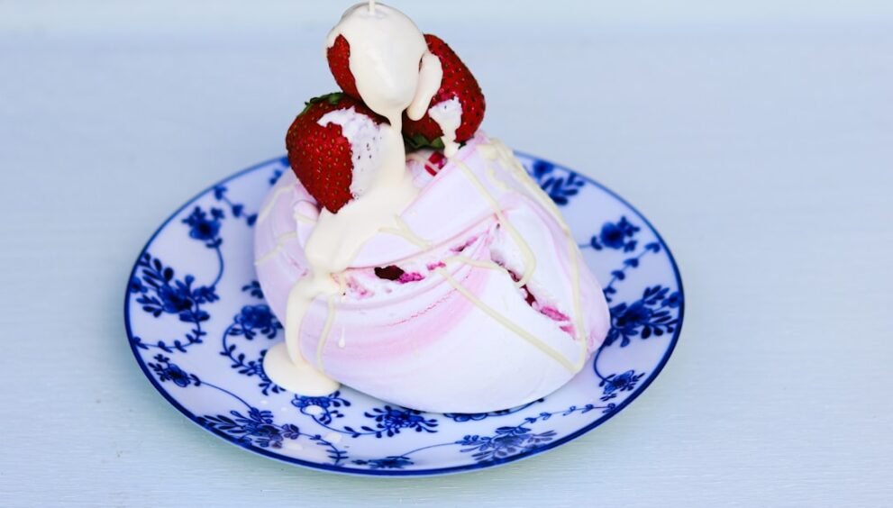 Viral Shaved-Ice Dessert in Chinatown Draws Attention