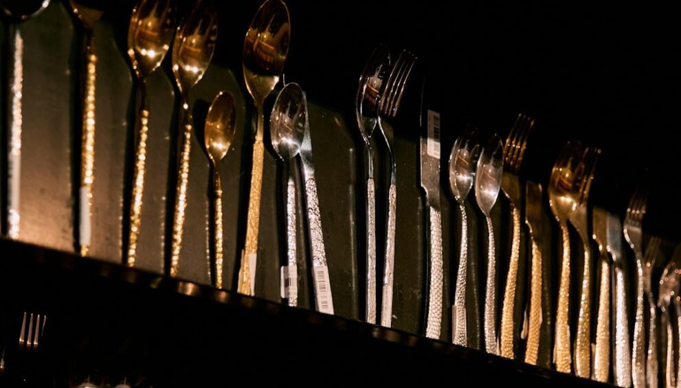 The Hidden Dangers of Common Kitchenware: Microplastics in Your Cooking Tools