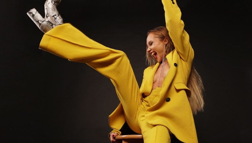 Discover Chic Travel Styles at Quince's Vacation Shop: Our Top Picks Under $20