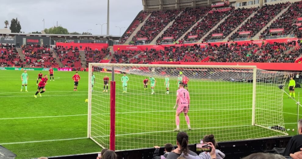 Top OT Recruit to Visit Georgia Football Program