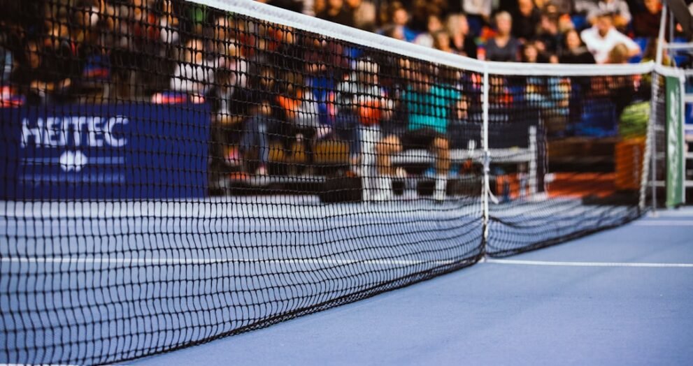 Florida Men's Tennis Hosts Doubleheader, Achieves Split