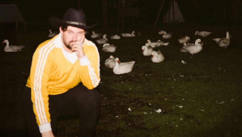 Tucker Carlson's Attire Sparks Unexpected Fashion Trend Among Liberals