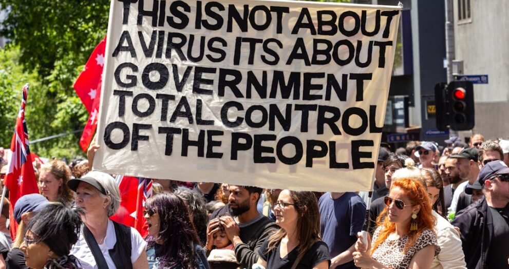 Immigration Advocates Urge Supreme Court on Birthright Citizenship