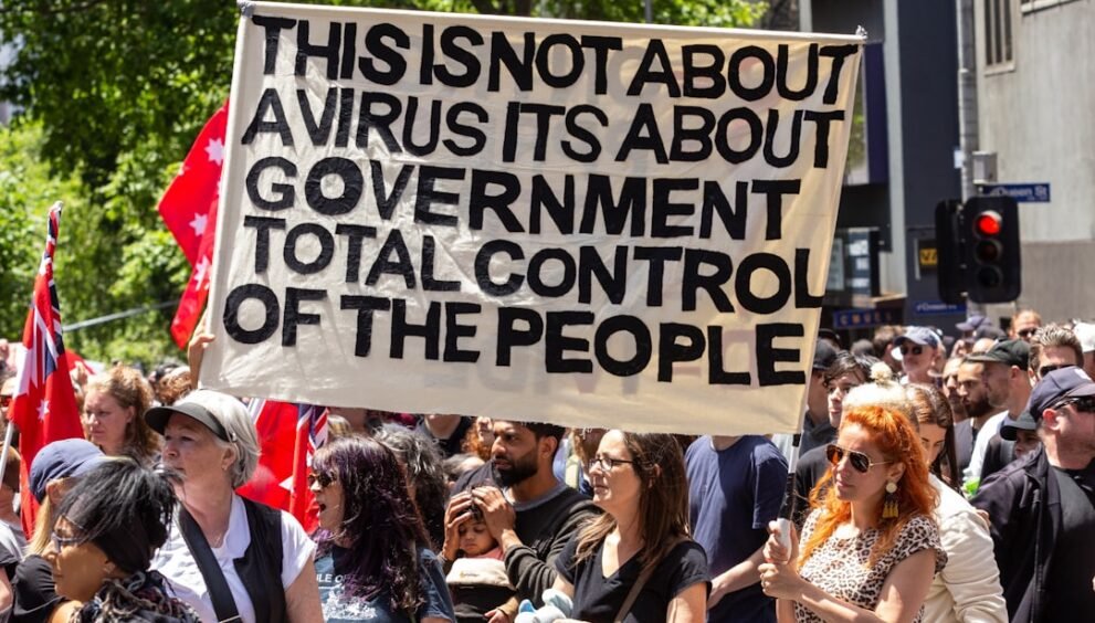 Immigration Advocates Urge Supreme Court on Birthright Citizenship