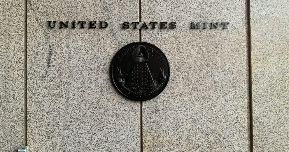 Hochul's Lead Over Blakeman Narrows to 13 Points, Siena Poll Shows