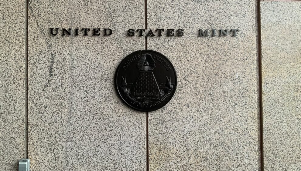 Hochul's Lead Over Blakeman Narrows to 13 Points, Siena Poll Shows