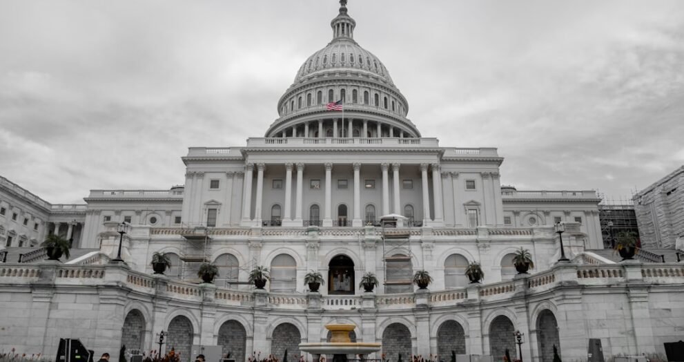 Iowa Ethics Committee Deadlocks on Complaint Against Senator Webster