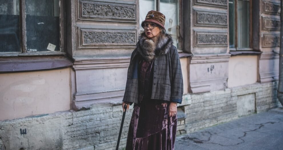 Essential Parisian Spring Style Items for 2023