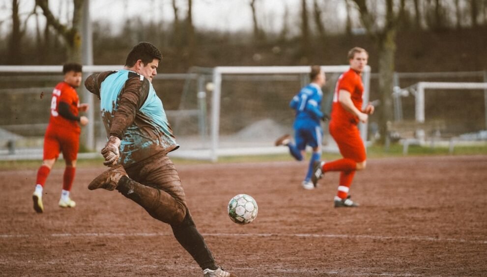 Moanalua Dominates Castle with 72-Point Victory in Flag Football