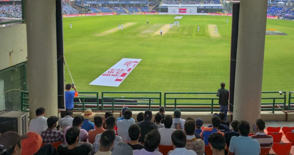 KKR Warned About Rs 25.2 Crore Player by Sunil Gavaskar