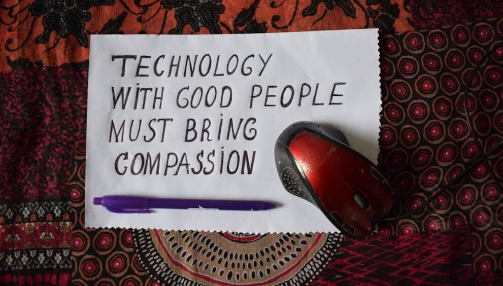 Samsung Discontinues Native Messaging App, Favors Google Messages