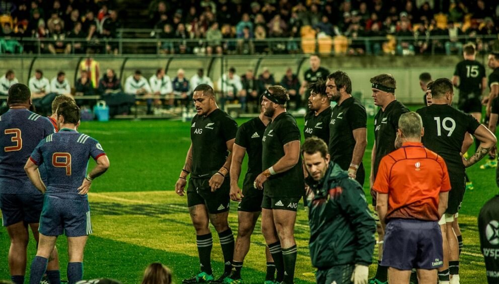 Edinburgh Falls Short Against Leinster in Dublin Clash