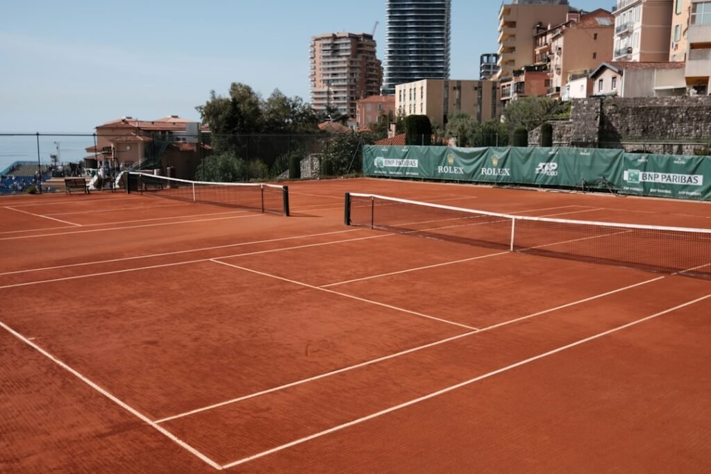 Men's Tennis Defeats Howard 5-2 in Home Match