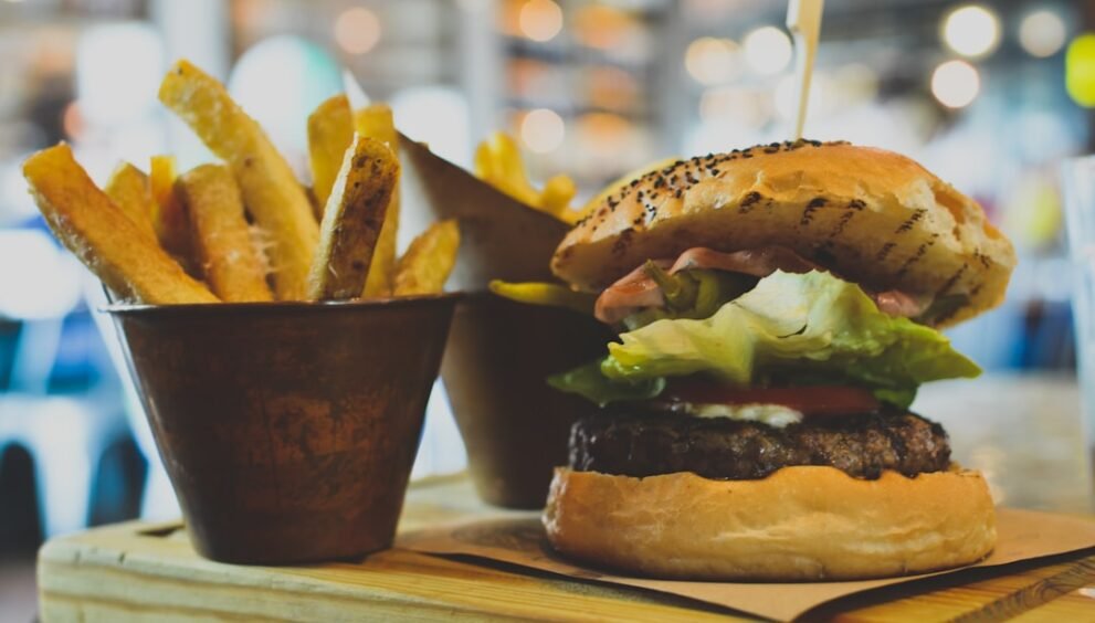 Mister Sizzles Returns with New Food Trailer in Clarence