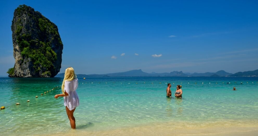 Summer Travel Costs Rise; Tips for Budget-Conscious Travelers