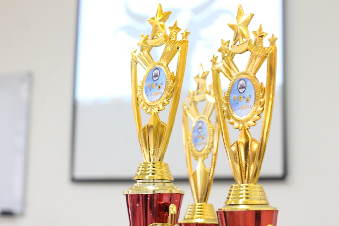 Doechii Commends Stylist Sam Woolf at Los Angeles Fashion Awards