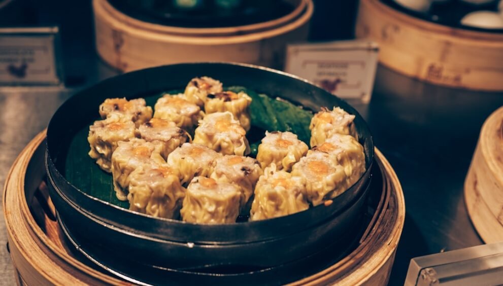 New Report Reveals Current Food Shopping Trends Among Consumers