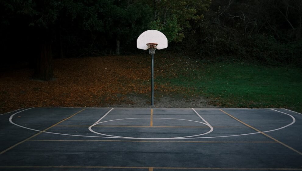 Arizona Basketball Signs Point Guard Transfer Derek Dixon