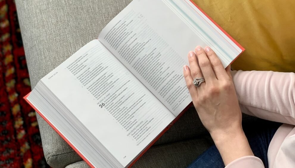 Great Neck Library Hosts Author Ania Nassimi for Cookbook Discussion