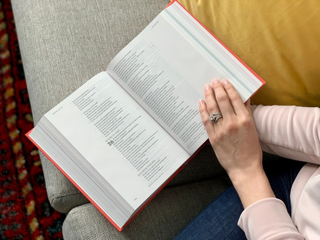 Great Neck Library Hosts Author Ania Nassimi for Cookbook Discussion