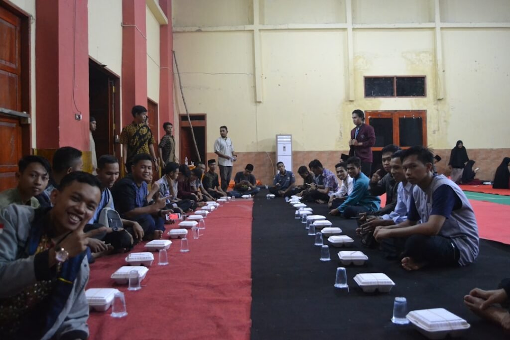 Sindarov Claims Candidates Tournament Title; Vaishali Wins Women's Event