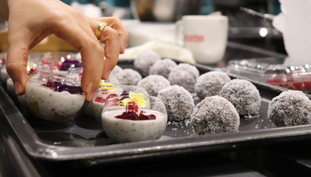 New 3-Tier Acrylic Cupcake Stand Launched for Events