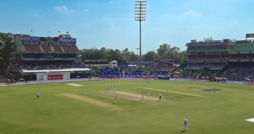 IPL 2023: CSK Defeats MI to Keep Playoff Hopes Alive