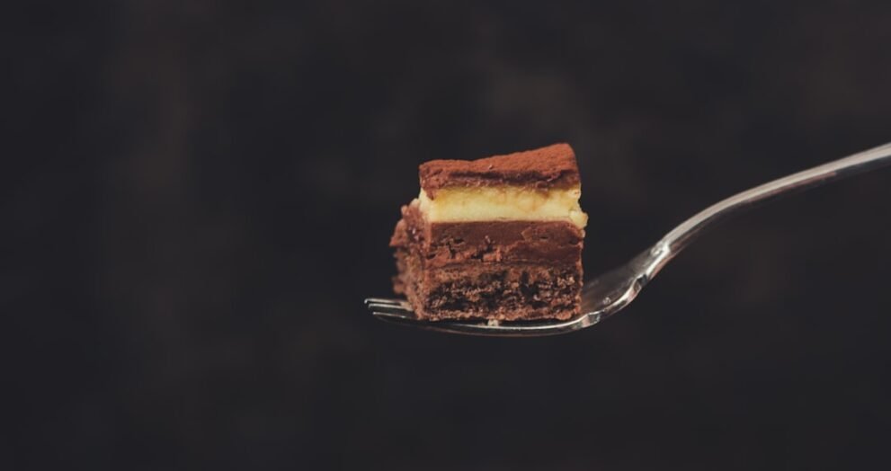 Popular Mango Desserts to Savor This Summer