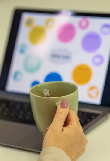 Minted's Journey: Balancing Artist-Led Business with AI Innovation