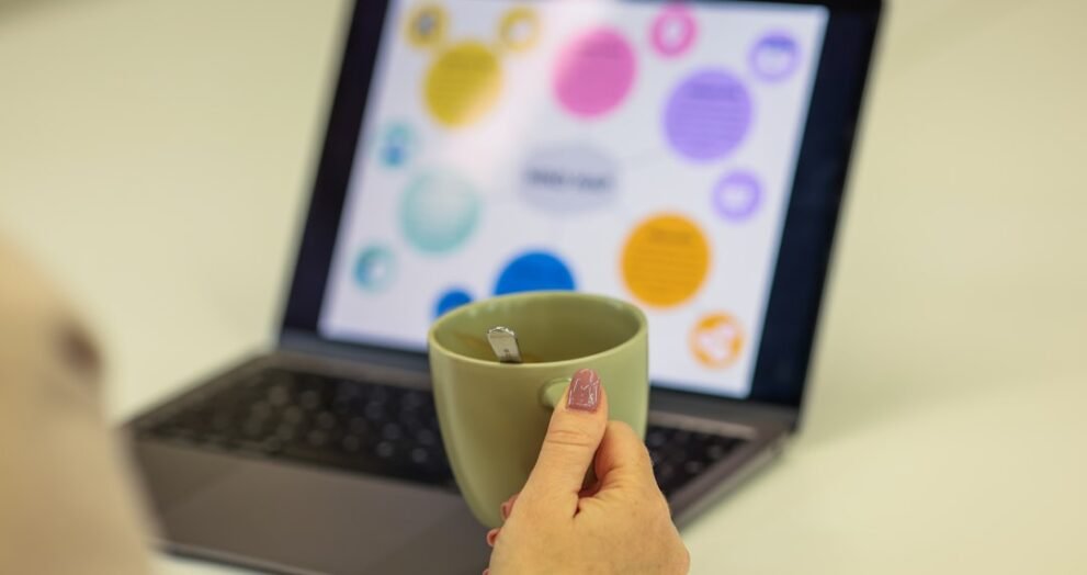 Minted's Journey: Balancing Artist-Led Business with AI Innovation
