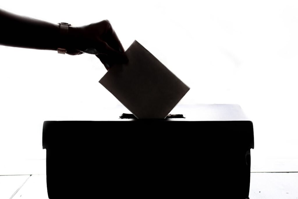 Colombia's Presidential Election Features Left and Right Contenders