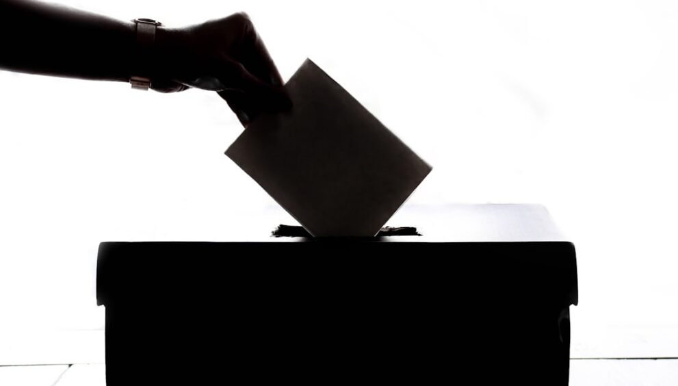 Colombia's Presidential Election Features Left and Right Contenders