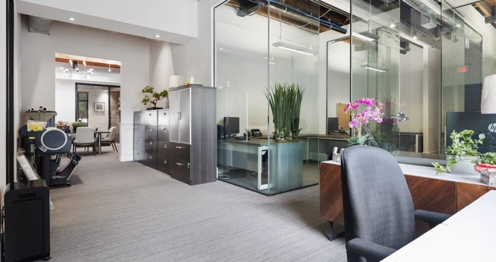 Bobservations: Understanding the Impact of Business Closures