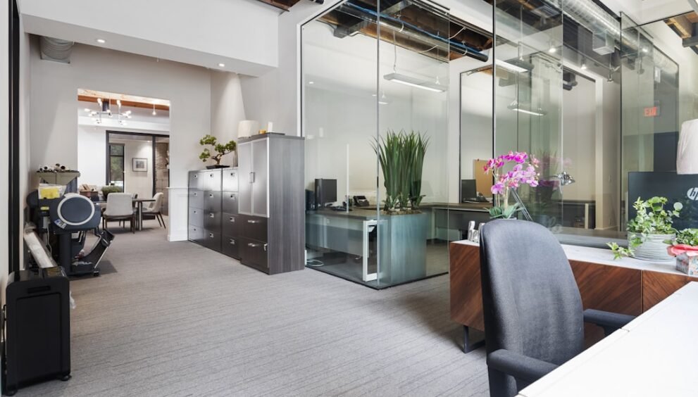 Bobservations: Understanding the Impact of Business Closures