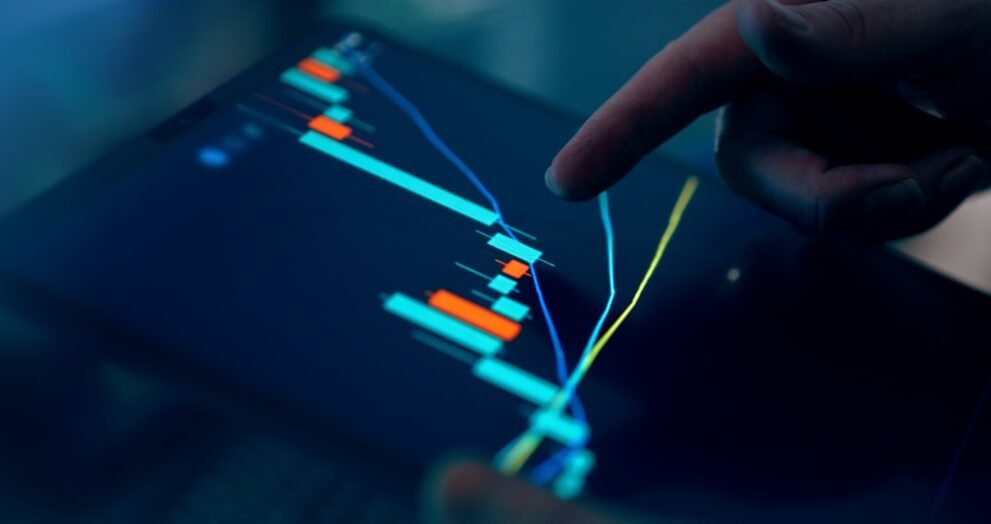 U.S. Large-Cap Tech Stock Allocations Return to Neutral Levels