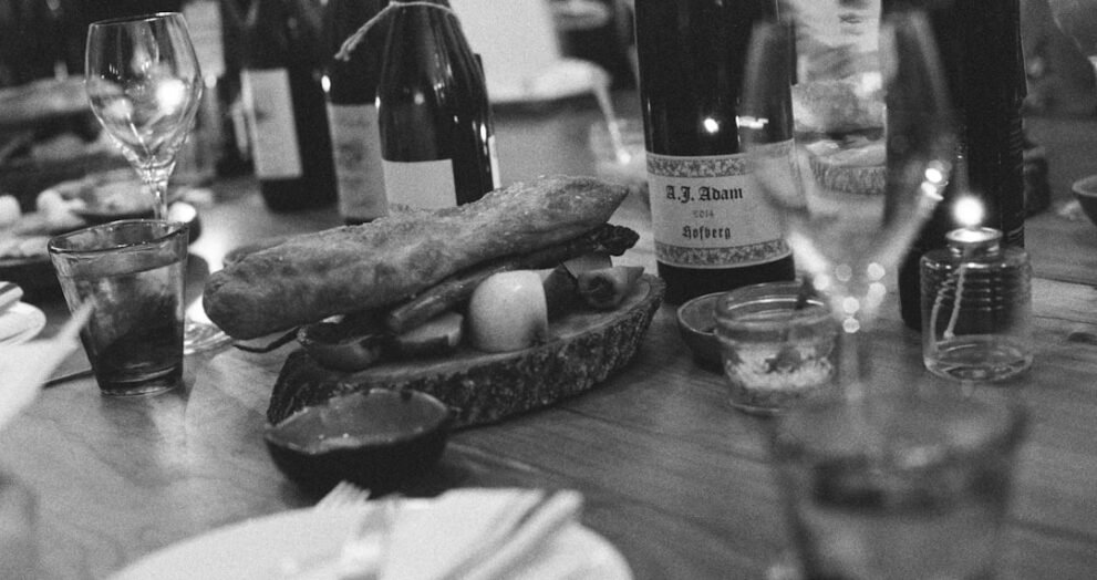 Parent Brings Alternative Meals for Kids to Dinner, Frustrates Host