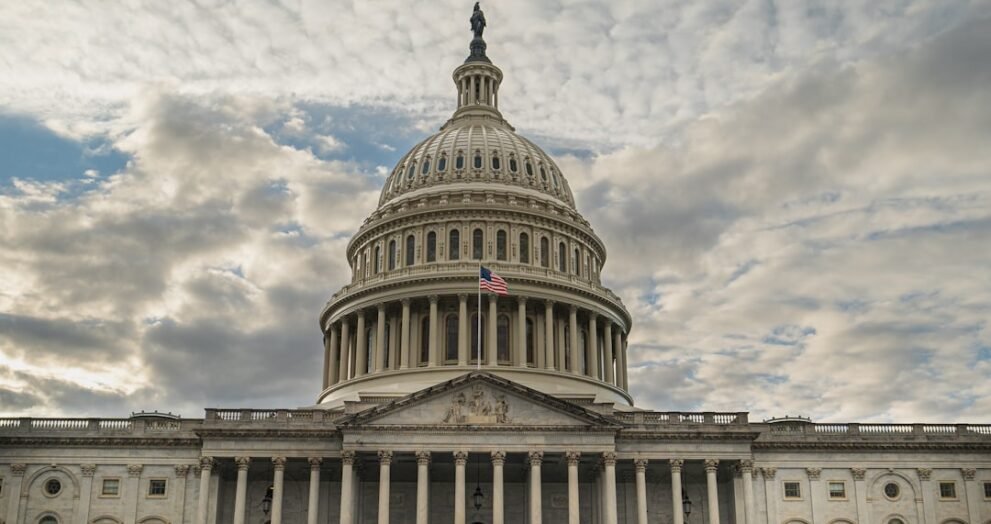 Life Expectancy Higher in Democratic House Districts, Study Finds