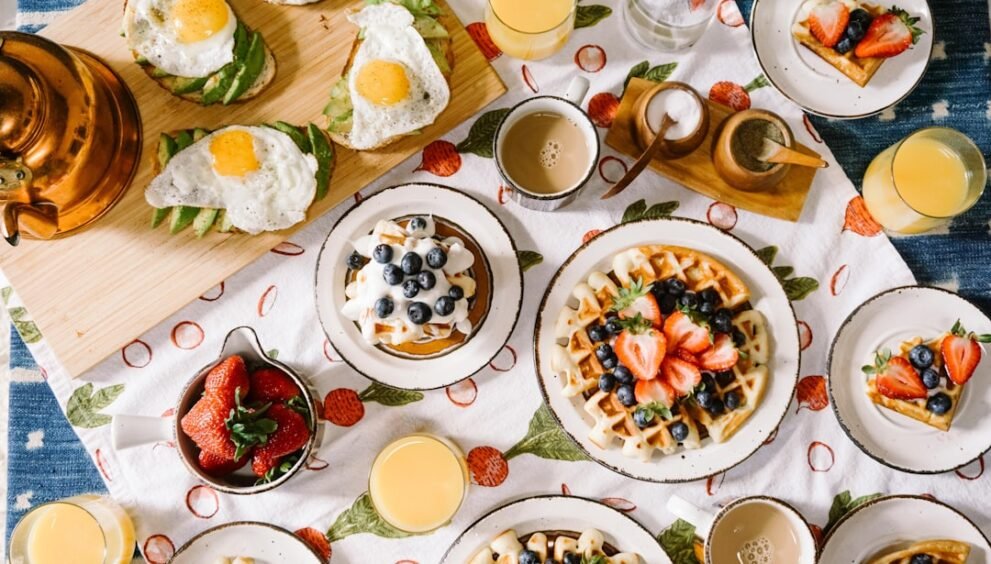 Breakfast Orders Take Center Stage in City Dining Culture