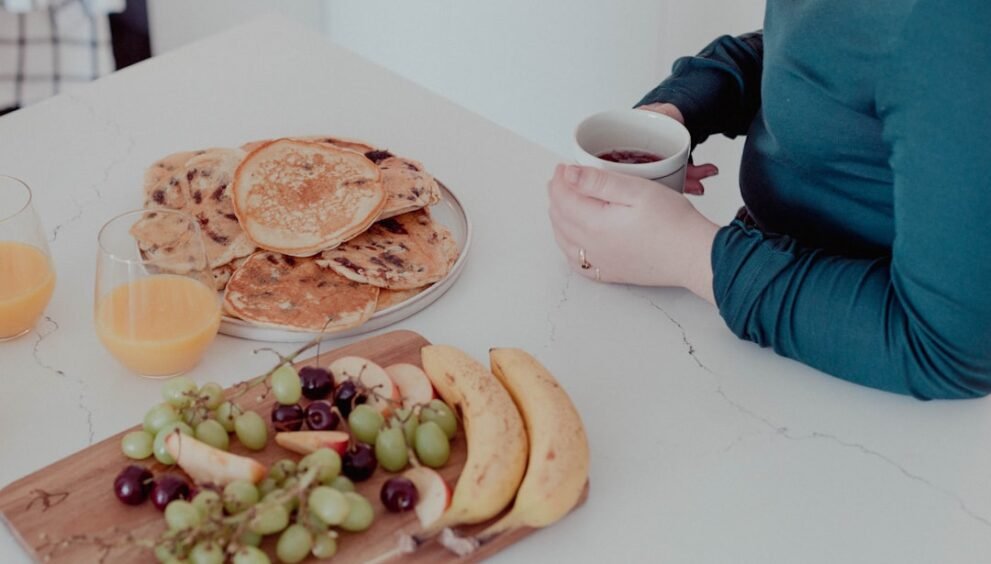 American Airlines Flight Attendants Challenge Breakfast Policy Enforcement