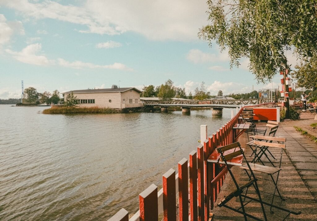 New Waterfront Restaurant Opens in Florida Offering Breakfast and All-Day Drinks