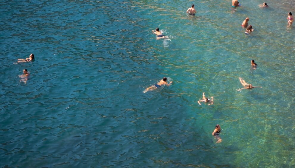 Austrian Air Force Cleans Swimming Pool with Foam