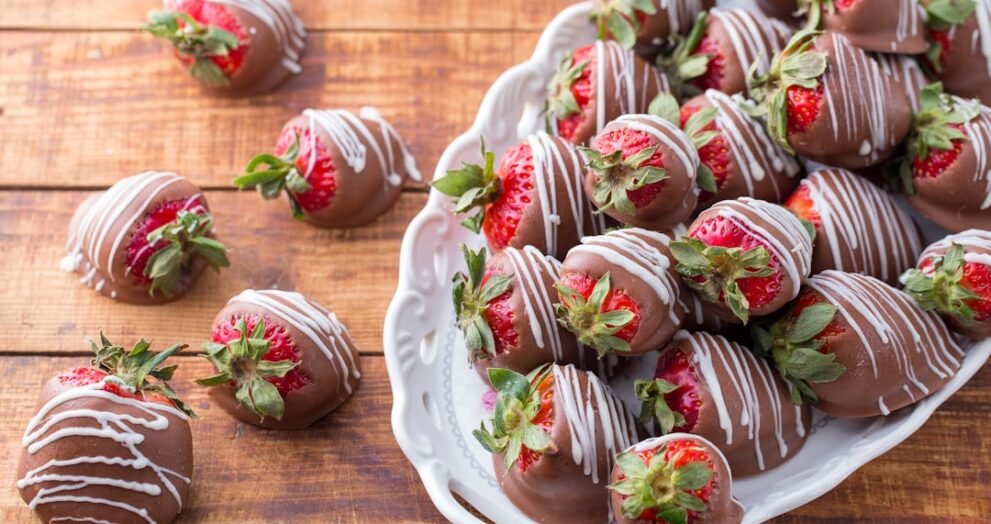 Union Chef Teo Paul Unveils Eton Mess Dessert Recipe