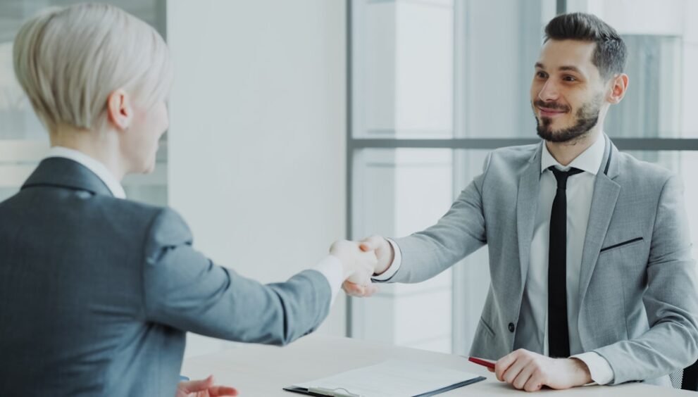 LinkedIn Introduces Split Feed Feature to Enhance User Experience