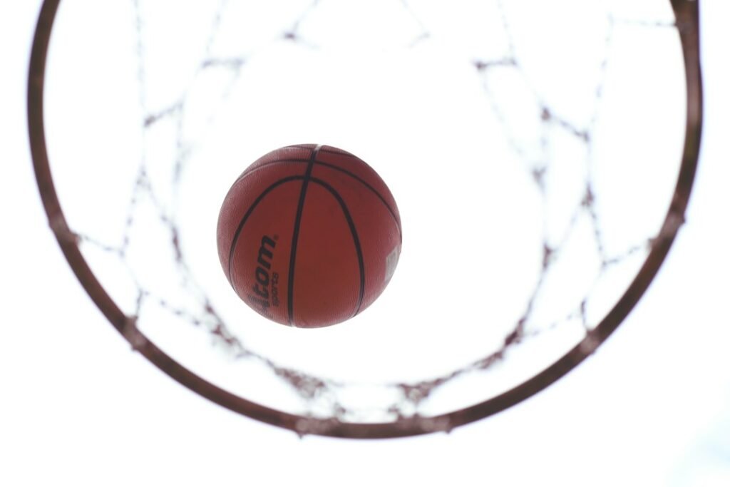 Indiana Basketball Shows Promise in Cream and Crimson Scrimmage